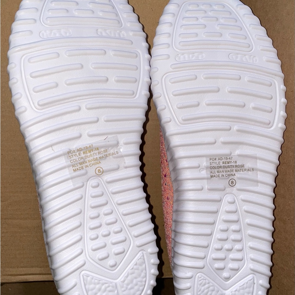 Forever Brand Glittery Peachy-Pale Skin Tone Sneakers Womens 8 NIB Dusty Rose - Picture 5 of 8